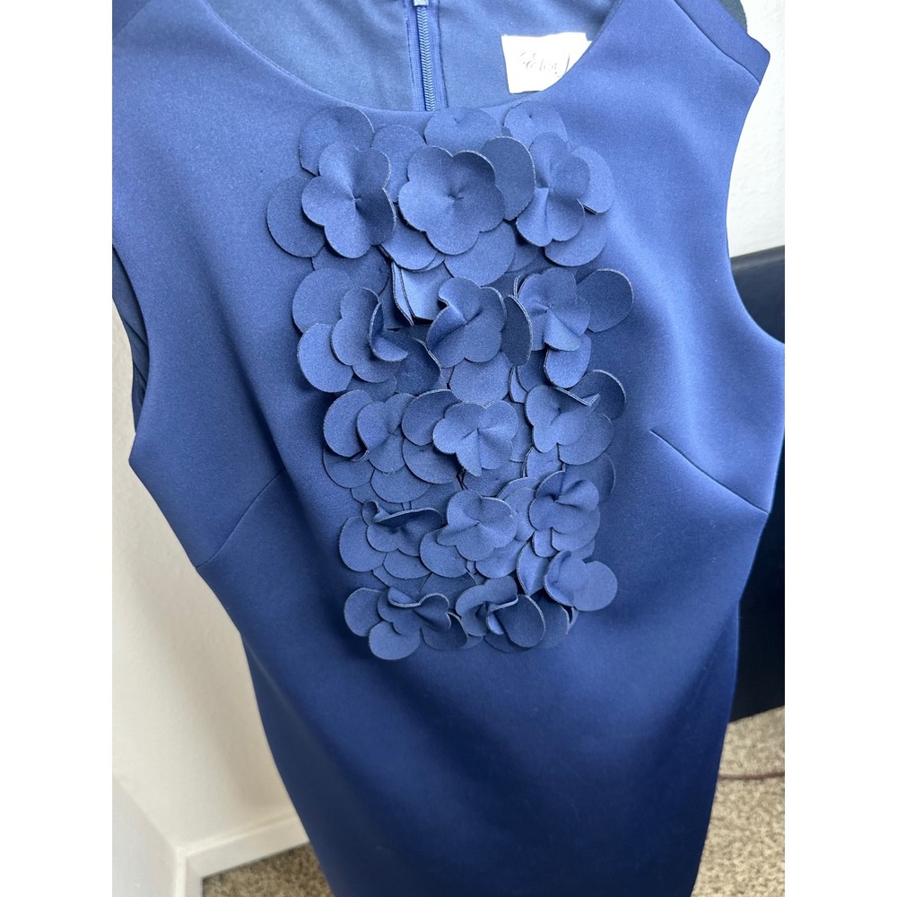 Eliza J Sheath Dress Womens  2 Navy Blue Excellent 3D Floral Applique Sleeveless - Picture 6 of 6